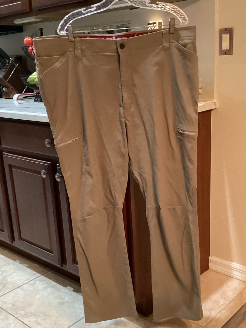 Wrangler Men's Cargo Pants in Khaki 30” Inseam